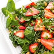 Strawberry Arugula Salad with Cashews