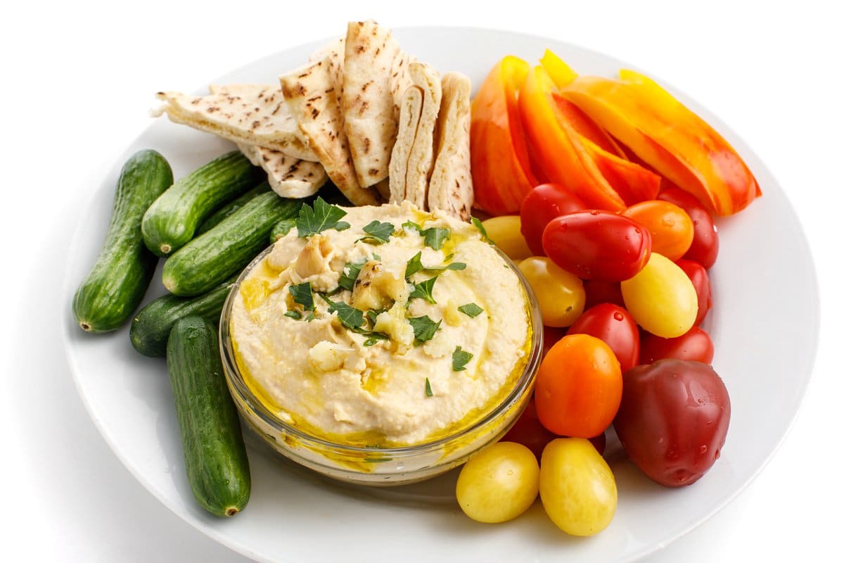 Mediterranean dinner recipes: hummus.