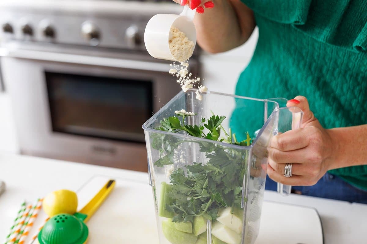 Add protein powder to the smoothie